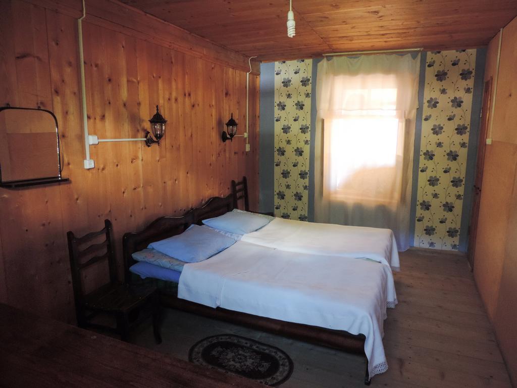 Guesthouse Angelina Ushguli ภายนอก รูปภาพ