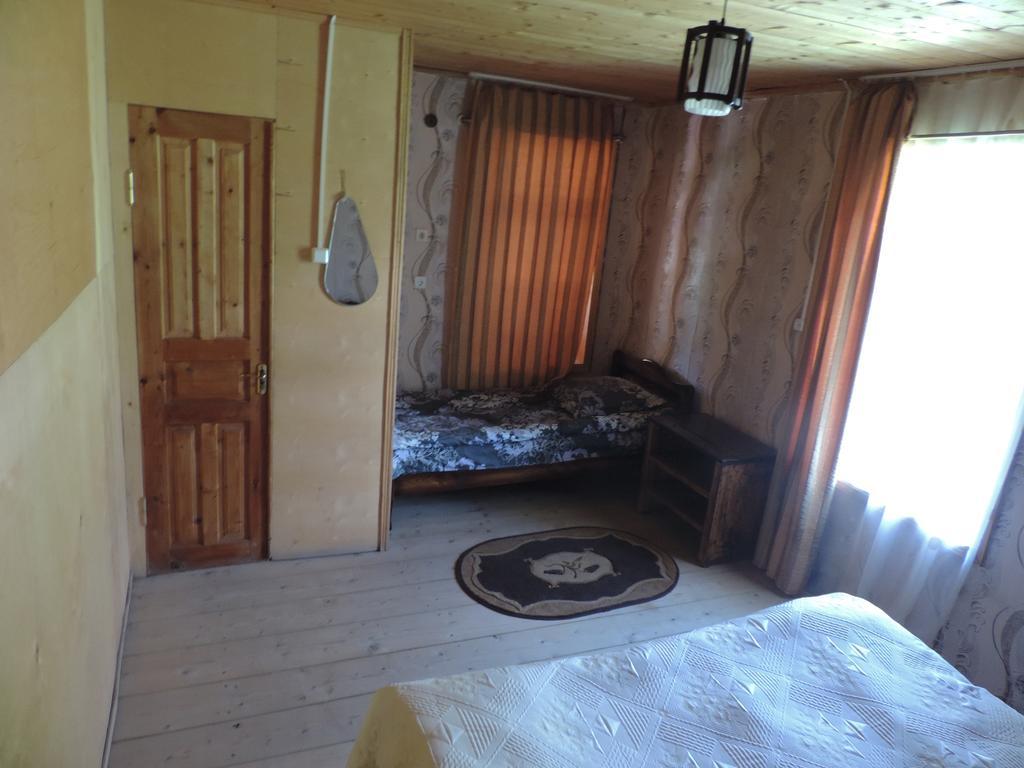 Guesthouse Angelina Ushguli ภายนอก รูปภาพ
