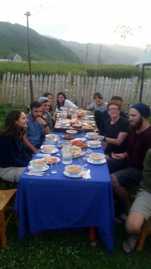 Guesthouse Angelina Ushguli ภายนอก รูปภาพ