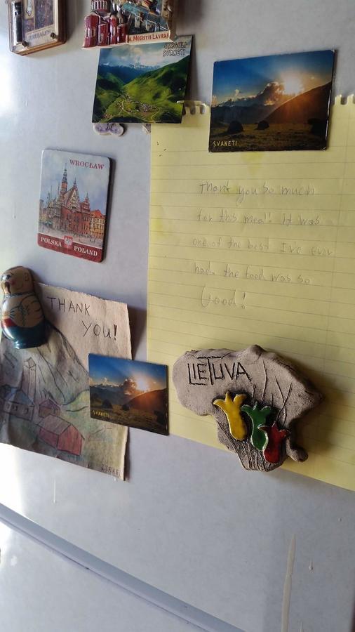 Guesthouse Angelina Ushguli ภายนอก รูปภาพ